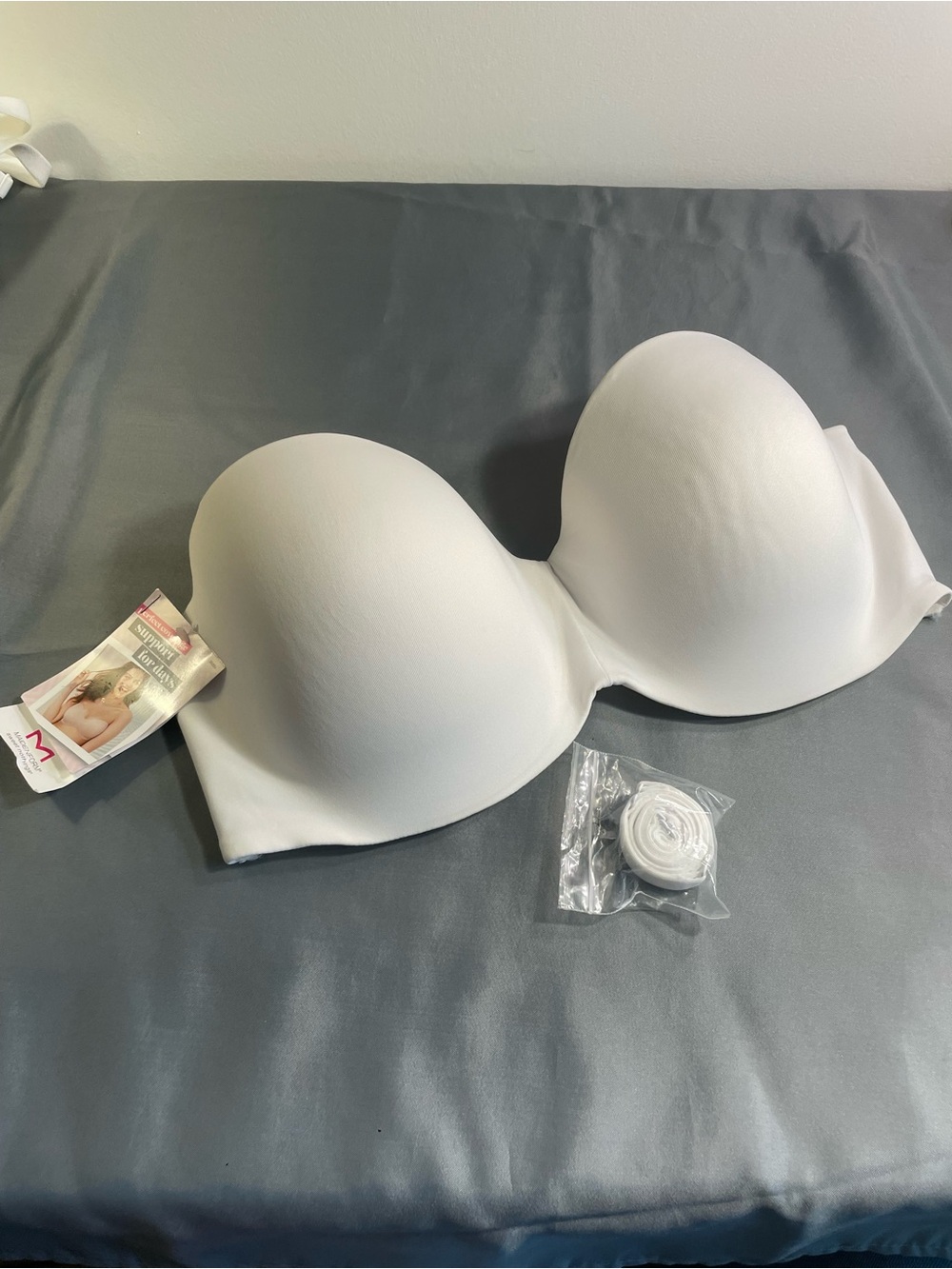 Maidenform Strapless White Molded Bandeau Bra 38DD with separate straps